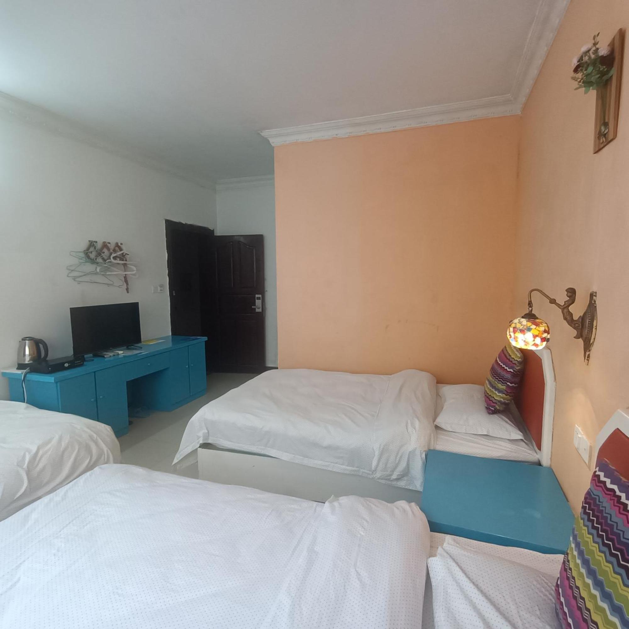 Yangshuo How Flowers Hostel エクステリア 写真