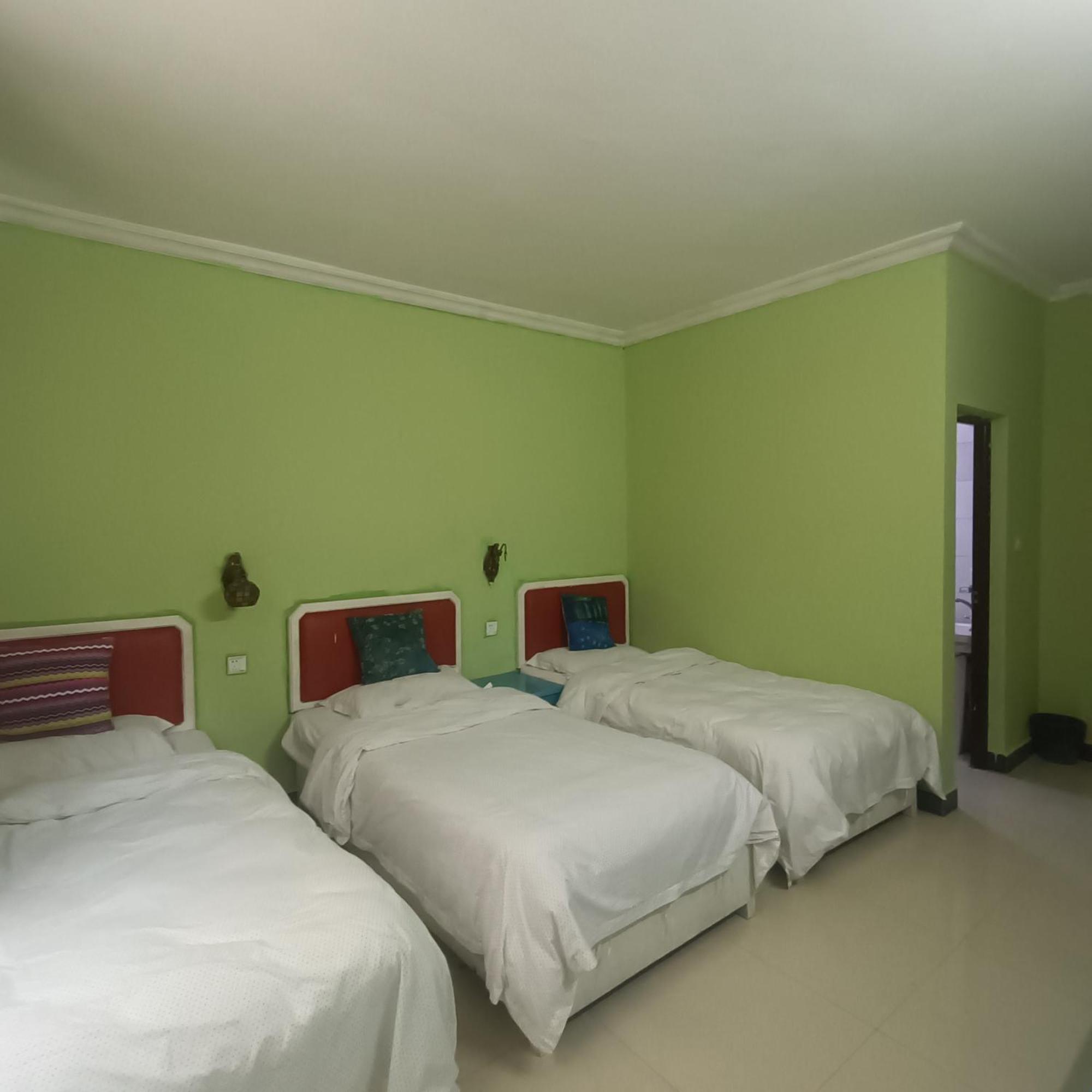 Yangshuo How Flowers Hostel エクステリア 写真