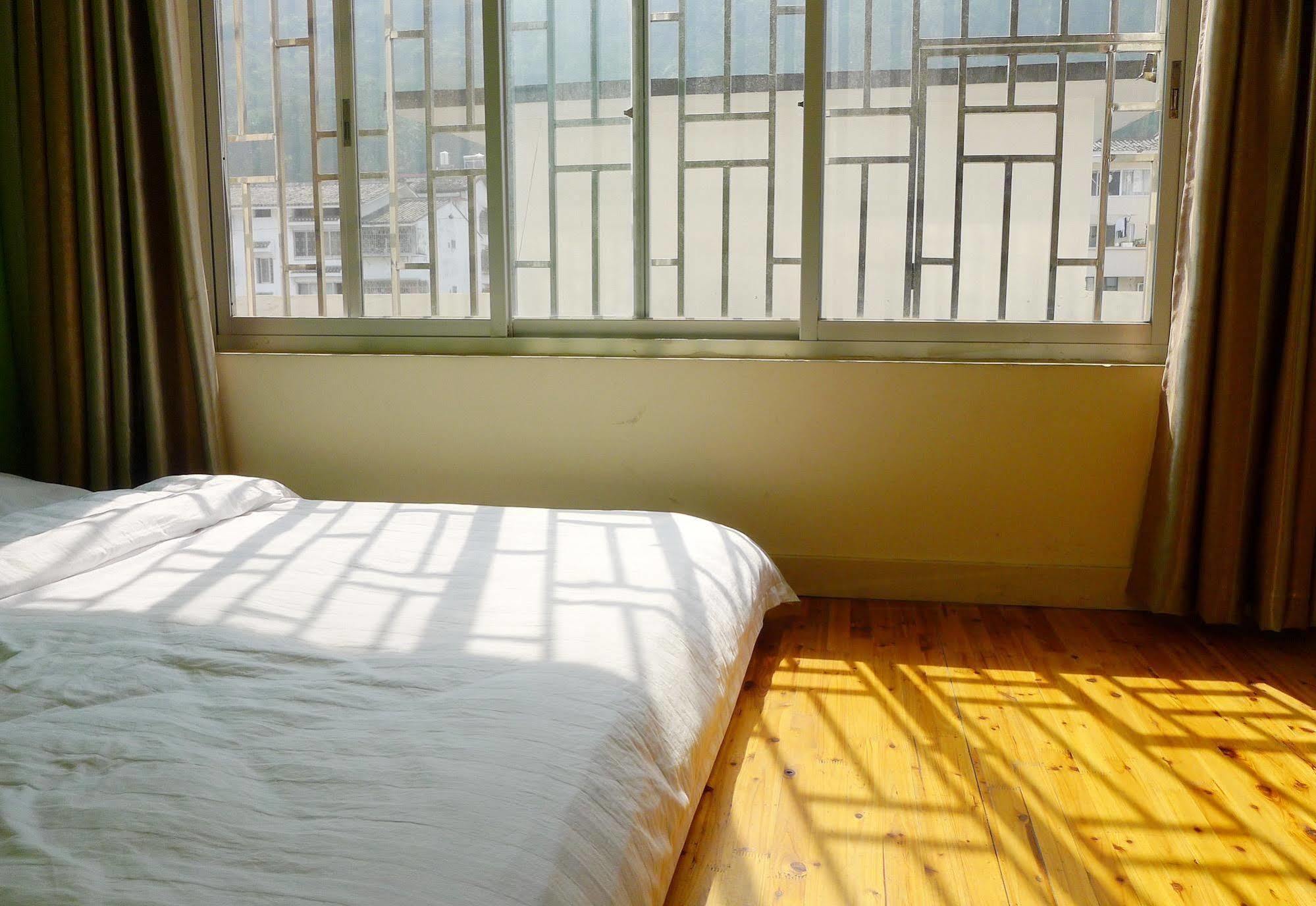 Yangshuo How Flowers Hostel エクステリア 写真